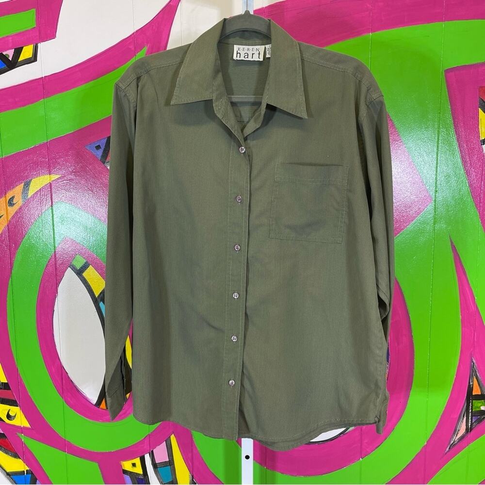 Keren Hart, Button Up Blouse. Size Large. In excellent condition!